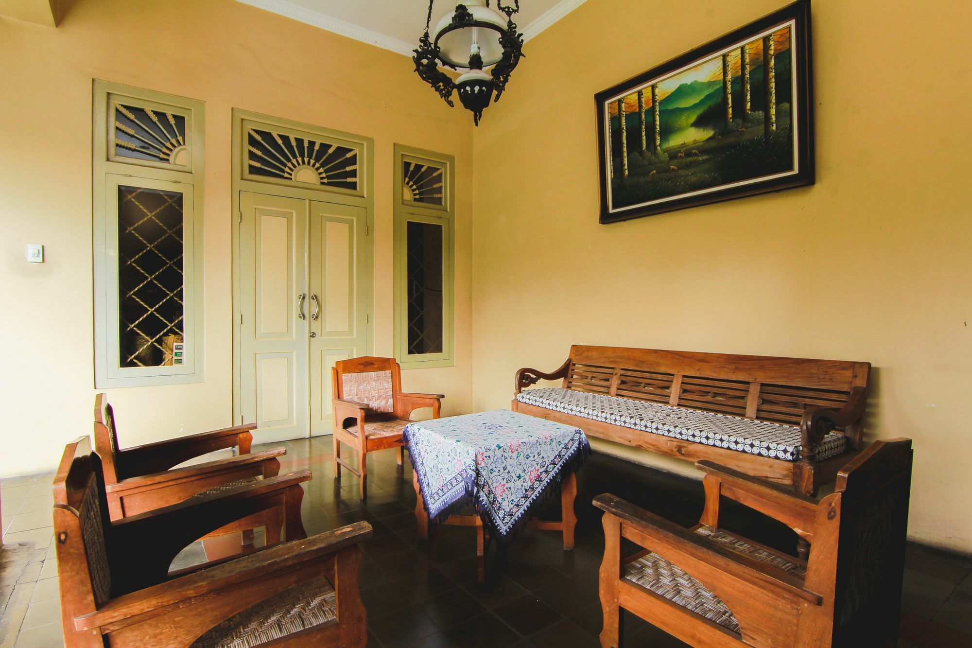Griya Batik Giri Sekar Homestay Yogyakarta Exterior foto